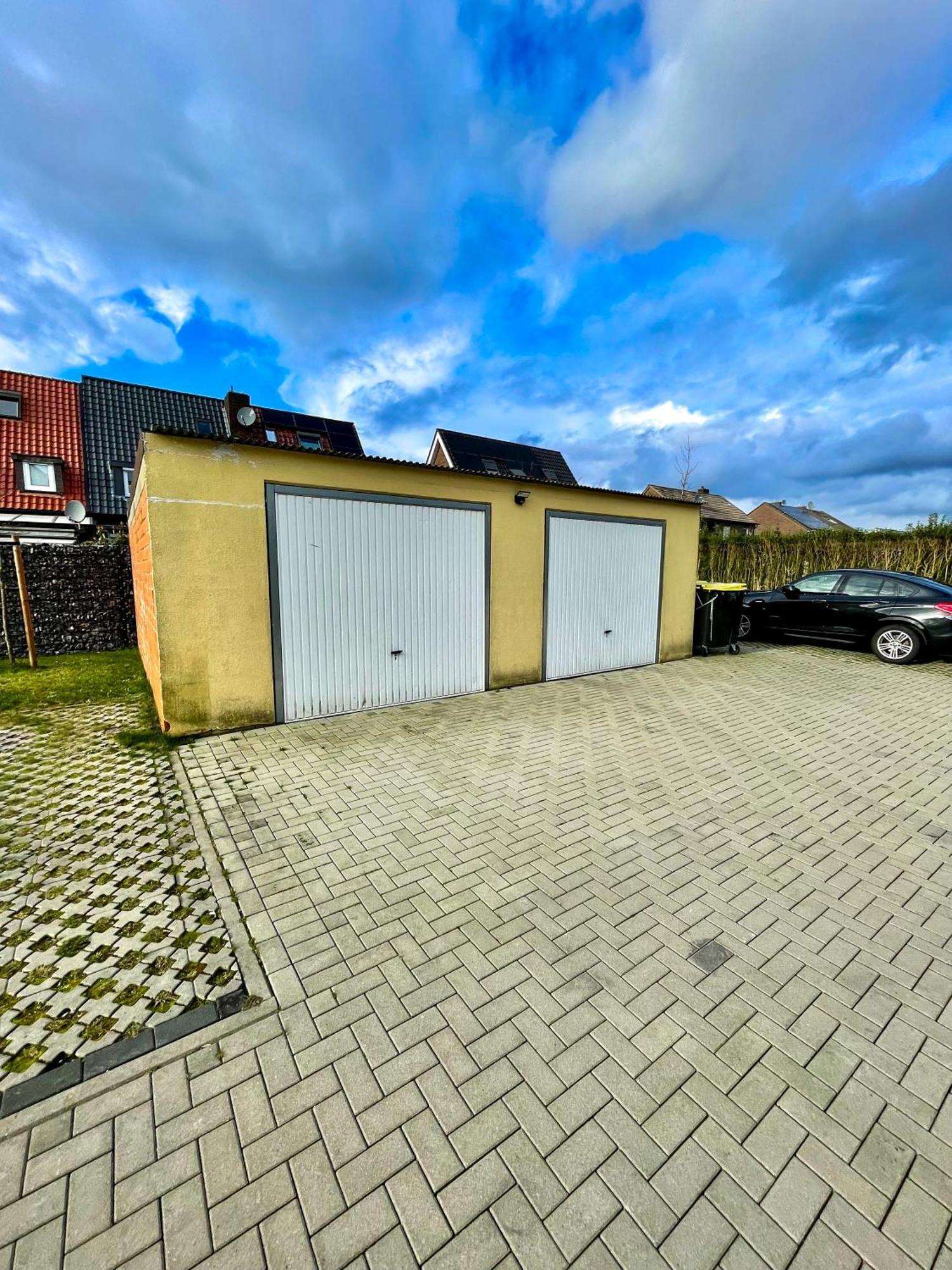 Ahaus: Stadtoase Mit Terrasse & Privater Garage ภายนอก รูปภาพ