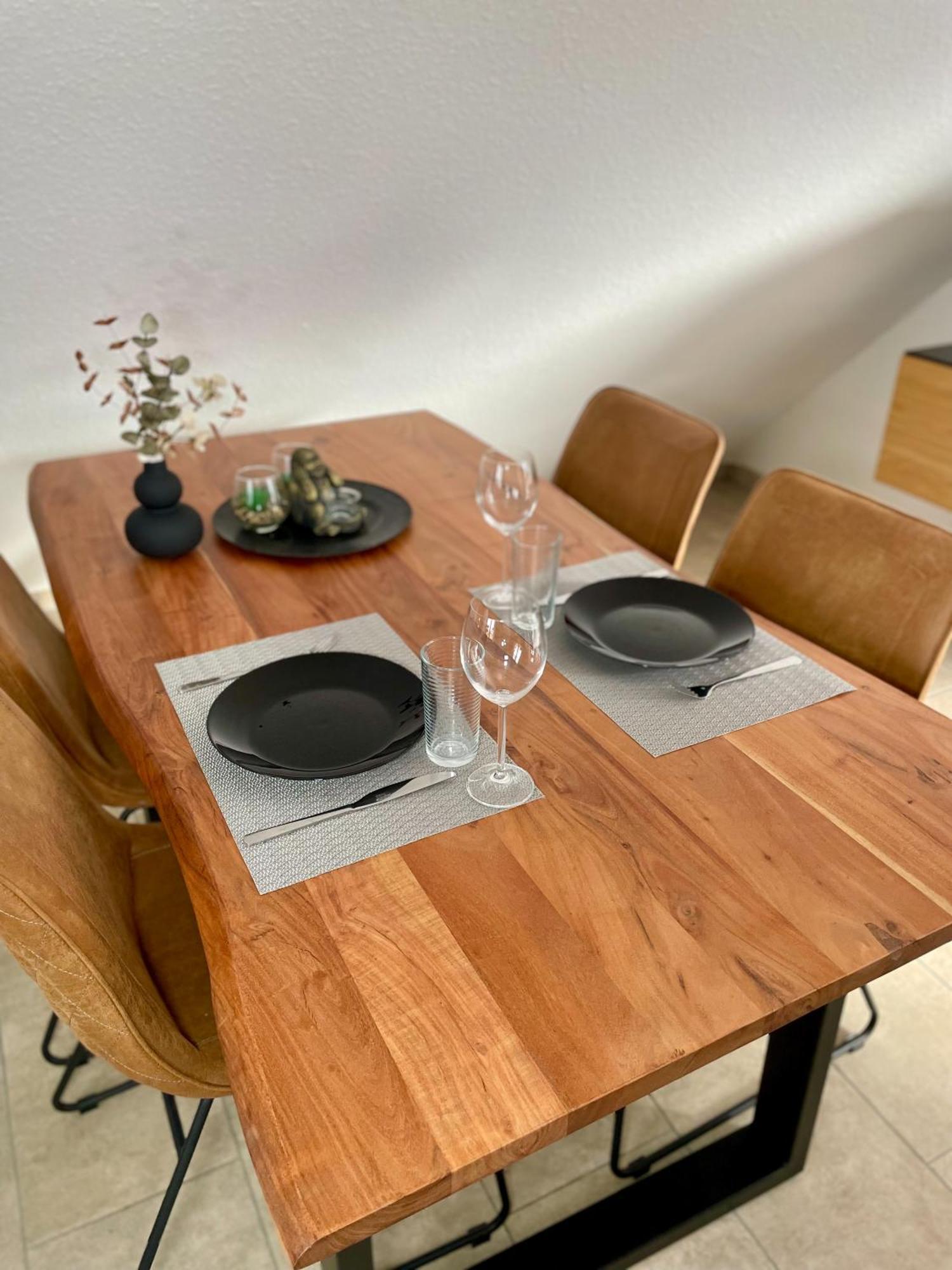 Ahaus: Stadtoase Mit Terrasse & Privater Garage ภายนอก รูปภาพ