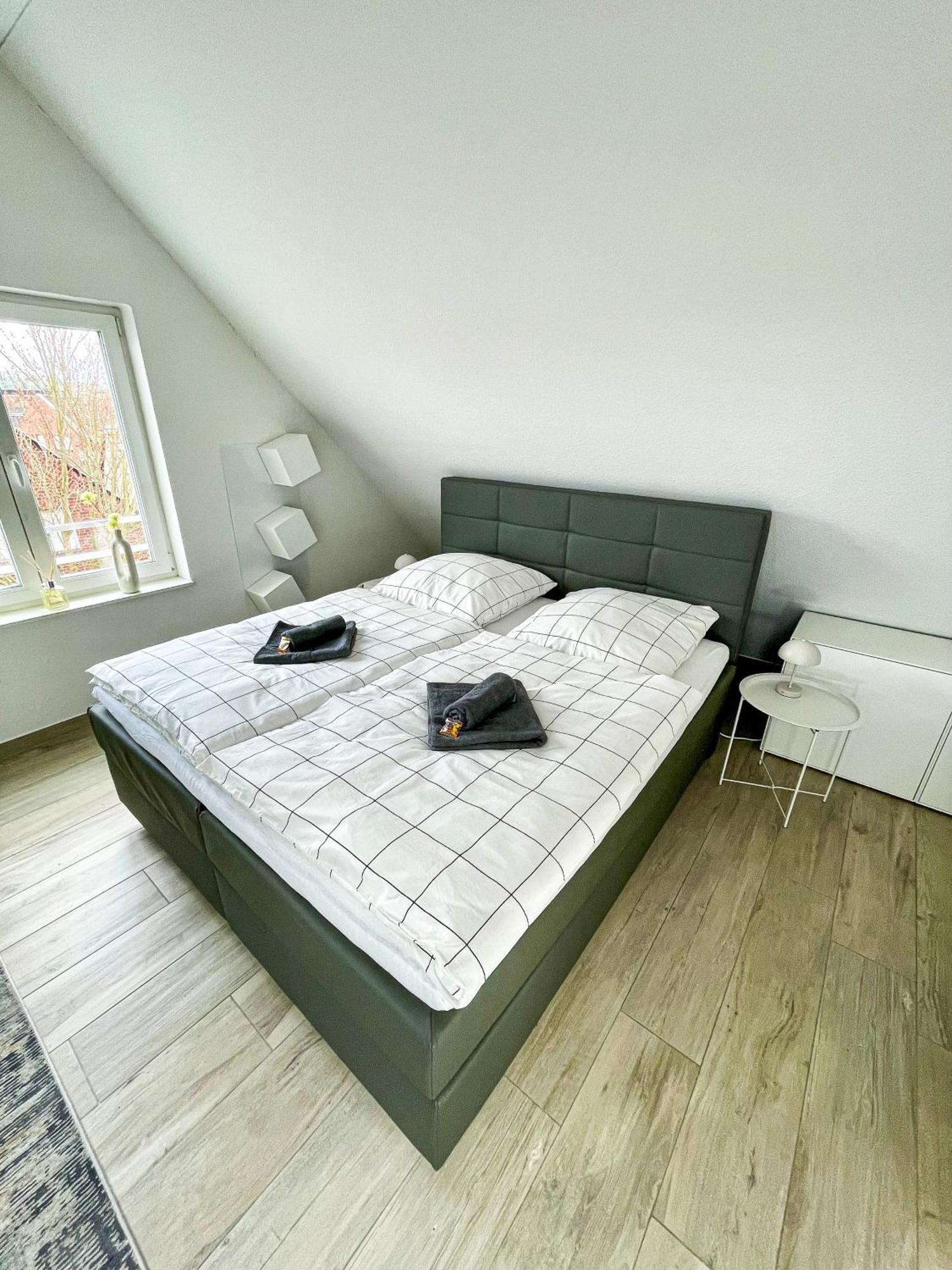 Ahaus: Stadtoase Mit Terrasse & Privater Garage ภายนอก รูปภาพ
